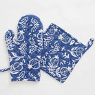 Pomegranate Blue oven mitt and potholder set. 