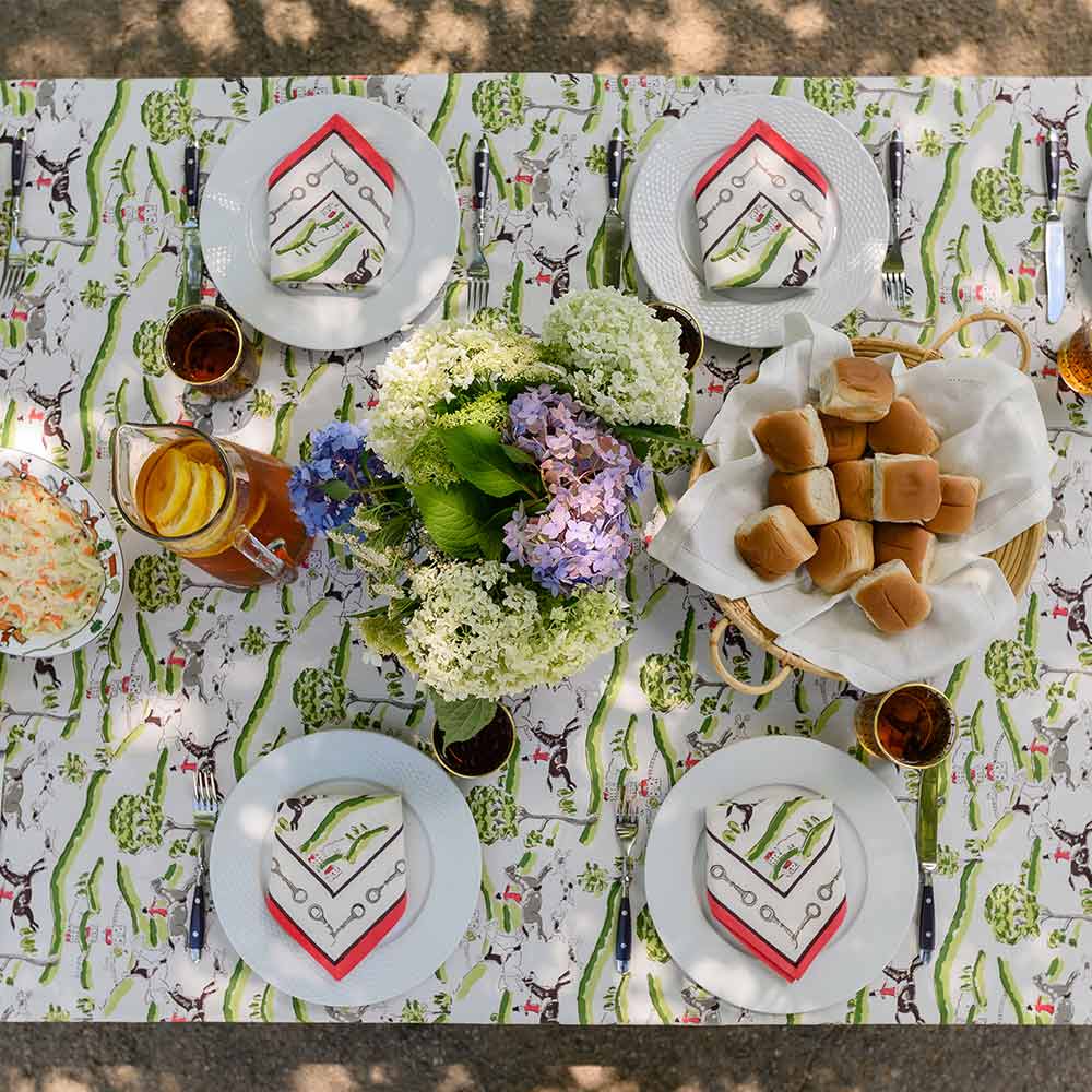 Hunt Scene Tablecloth with matching napkins