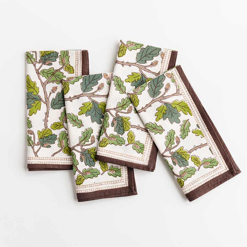 Set of 4 Maple & Acorn Napkins. 