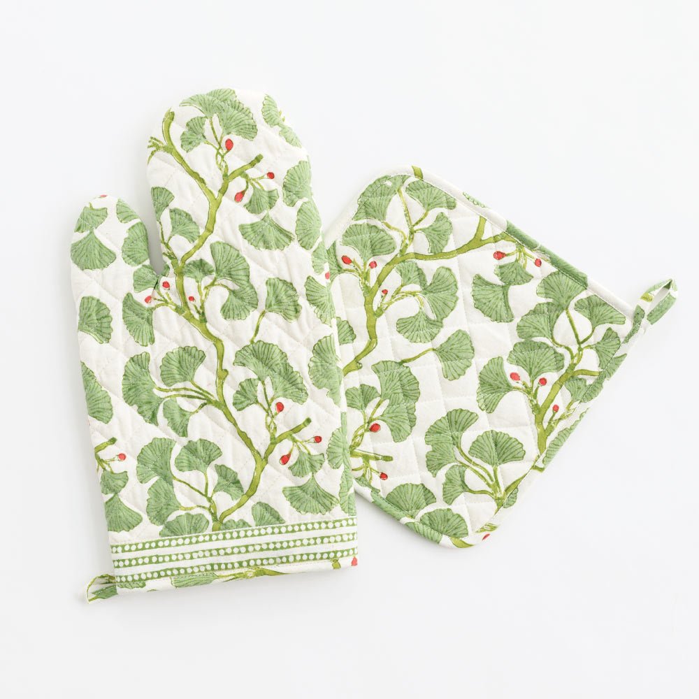 Spring Ginkgo oven mitt and pot holder set. 