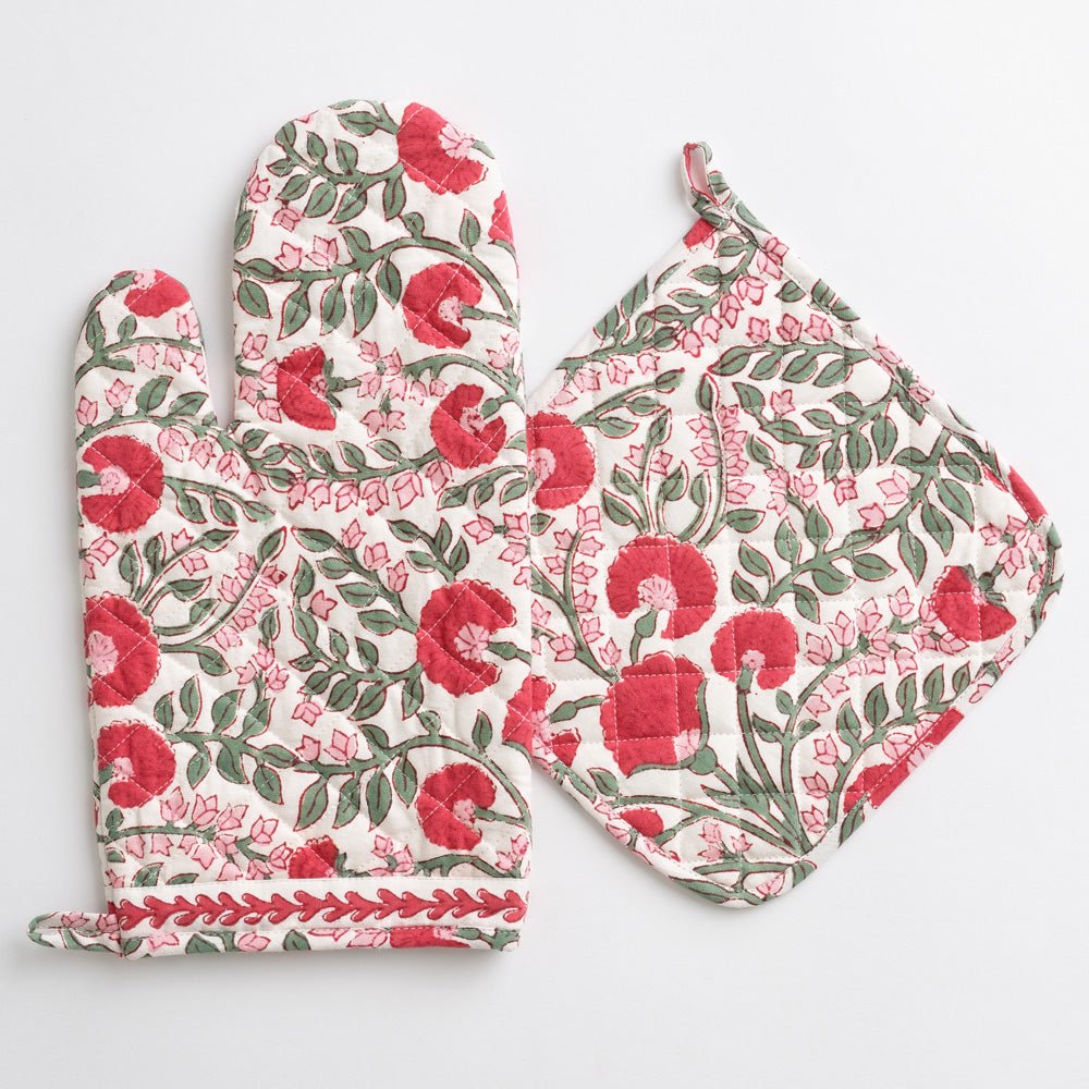 Cactus Flower Scarlett Red, Rose Pink and Green Floral Oven Mitt & Pot Holder Set