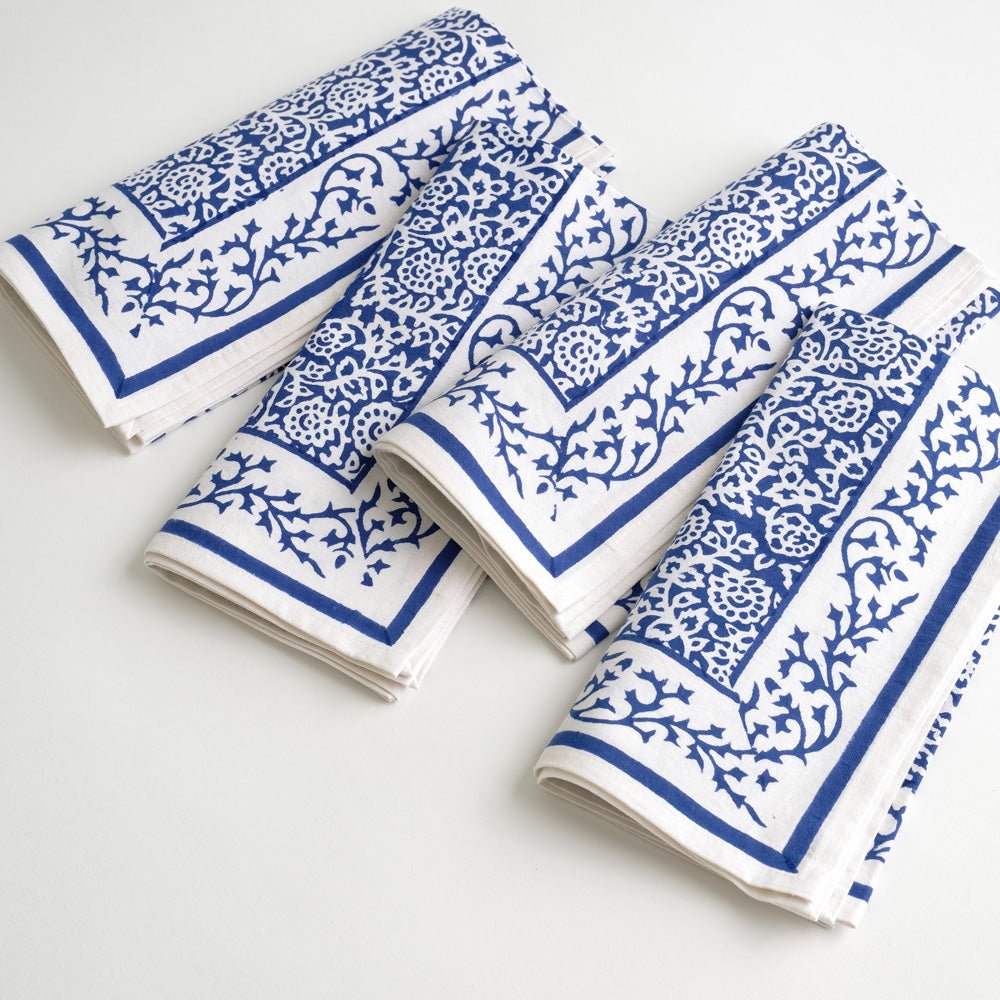 Tapestry dark blue & white napkins